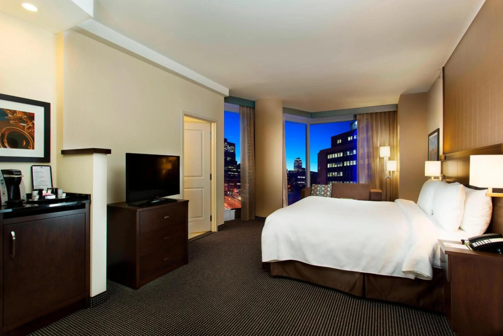 Courtyard by Marriott Montreal Downtown - 4