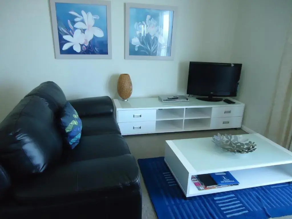 Crest Apartments - 5