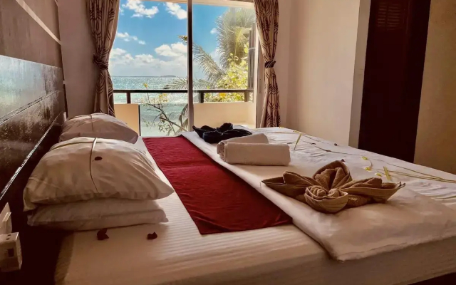 Crown Beach Hotel Maldives - 5