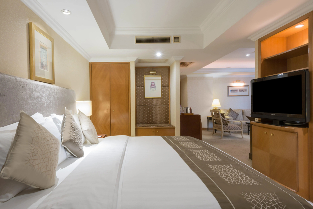 Crowne Plaza Hotel Qingdao by IHG - 4