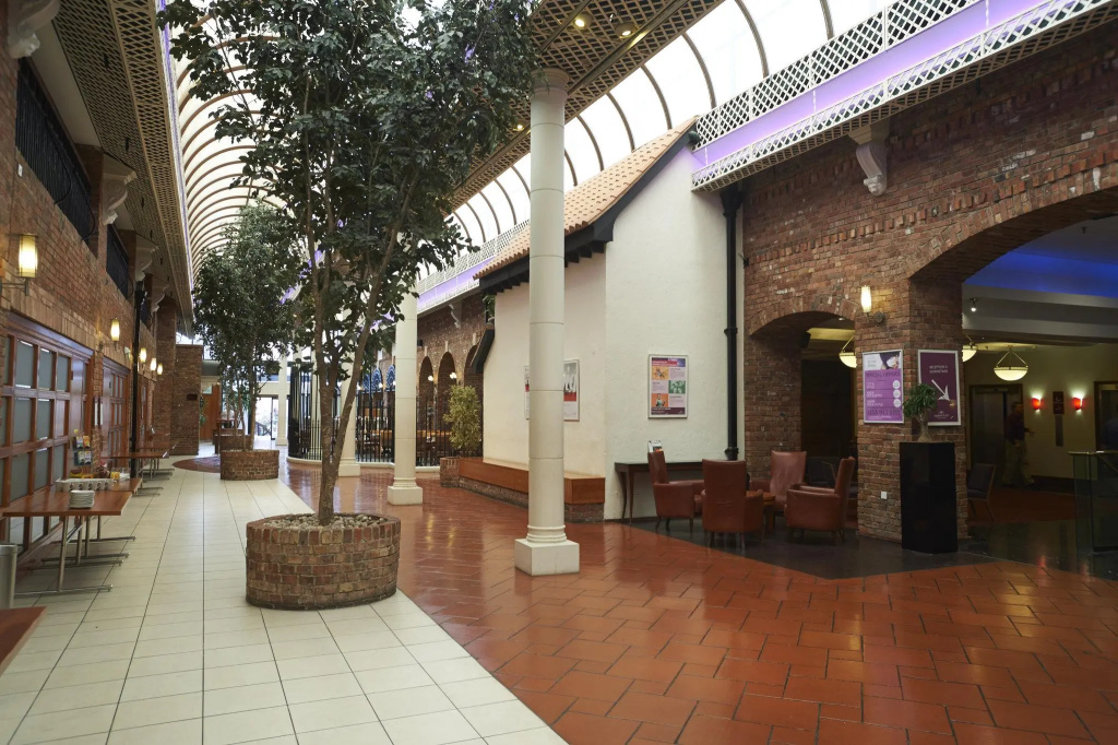 Crowne Plaza Nottingham by IHG - 2