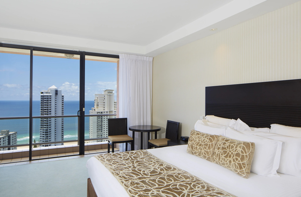 Crowne Plaza Surfers Paradise by IHG - 3