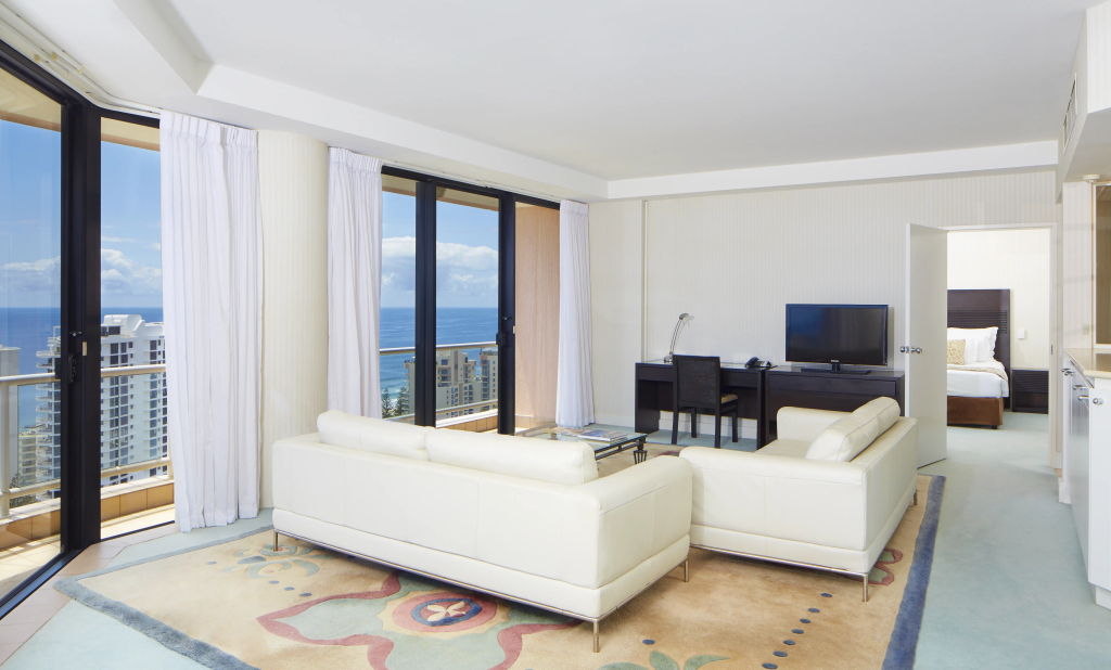 Crowne Plaza Surfers Paradise by IHG - 4