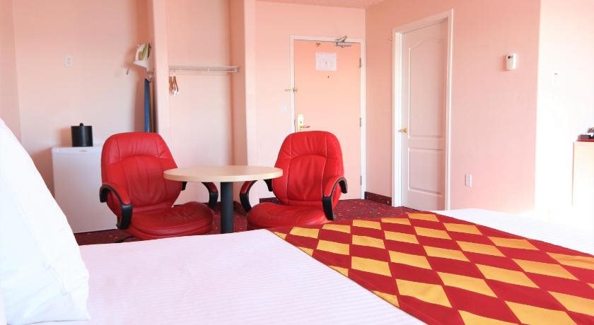 Crystal Star Inn Edmonton Airport - 3