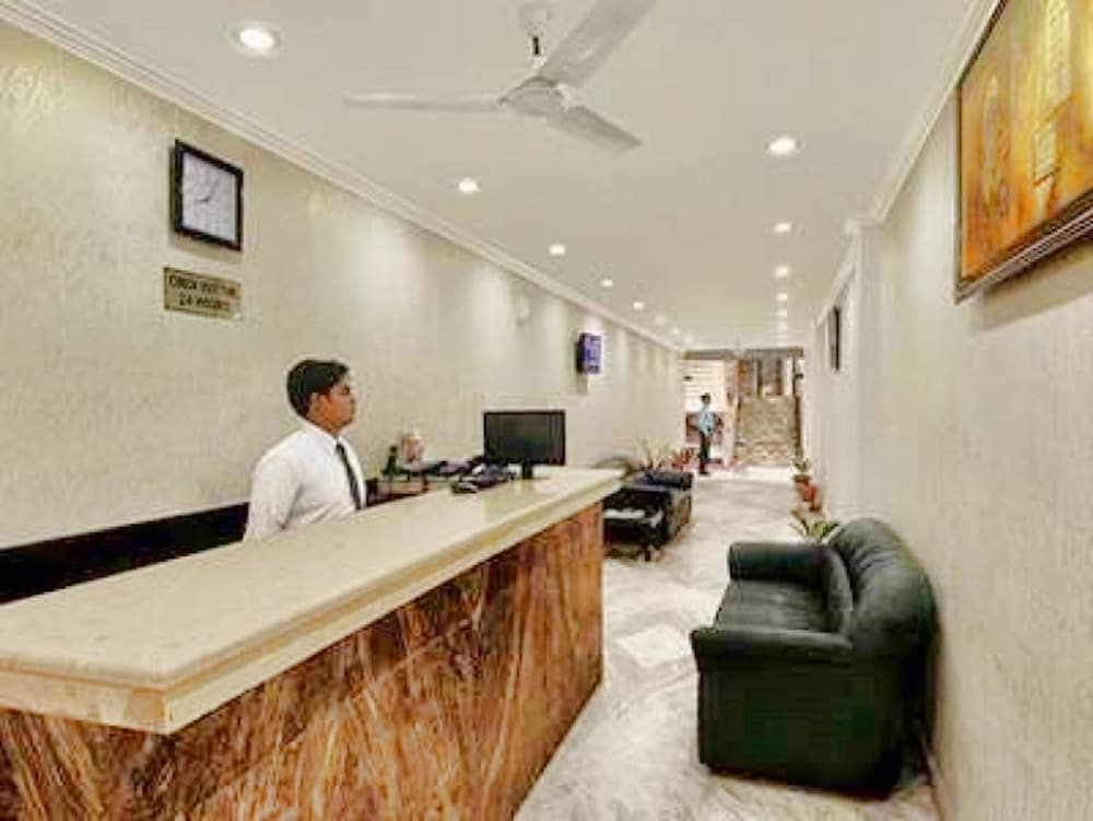 DIDI Hotel Alambagh - 2