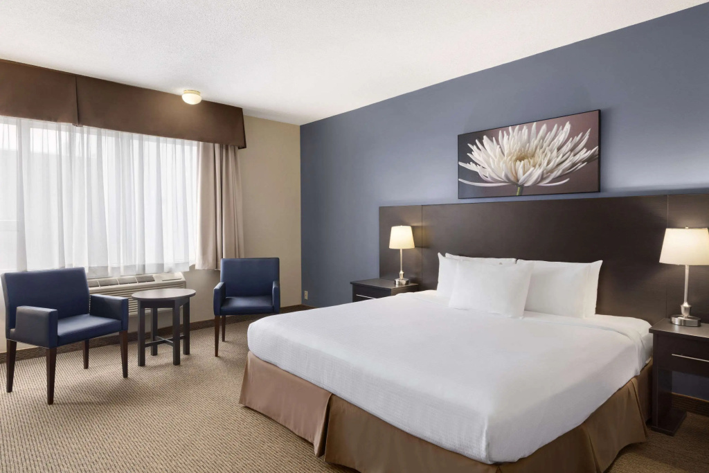 Days Inn & Conference Centre by Wyndham Montreal Airport - 5