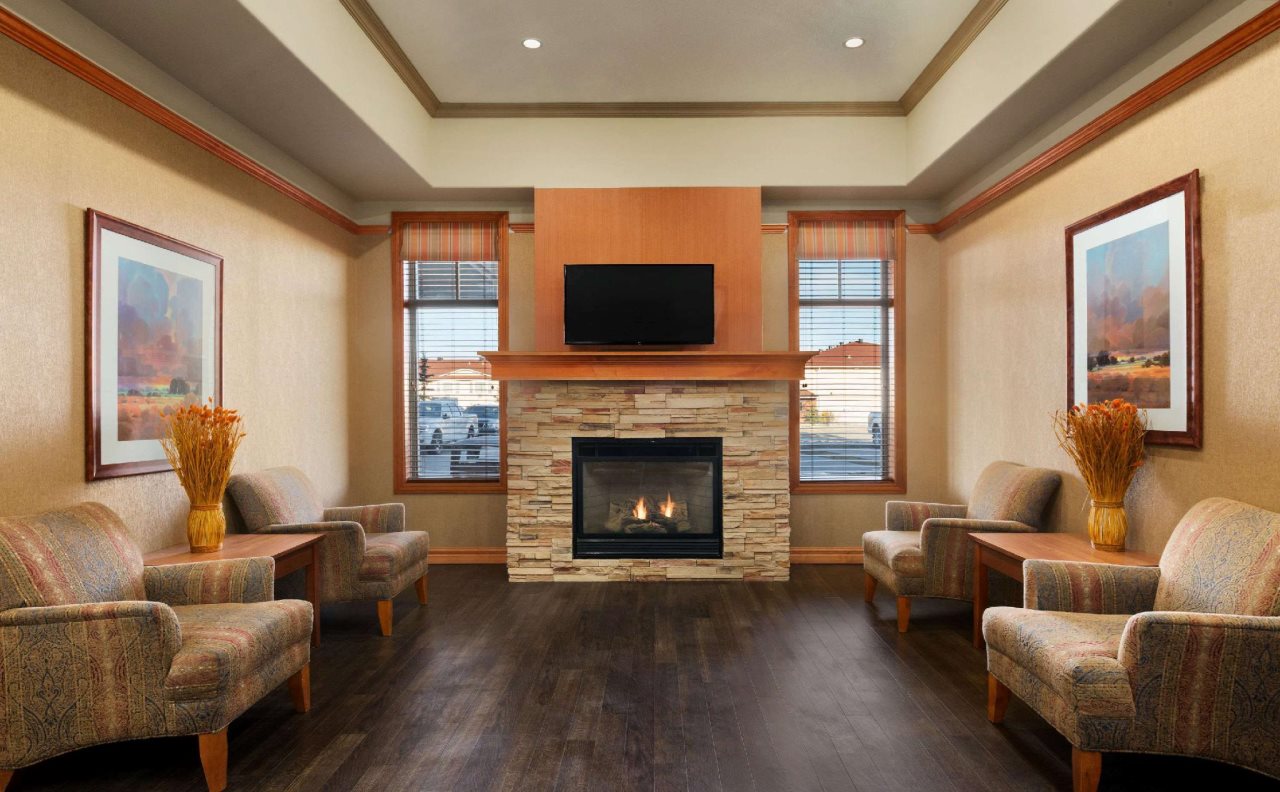 Days Inn & Suites by Wyndham Edmonton Airport - 4