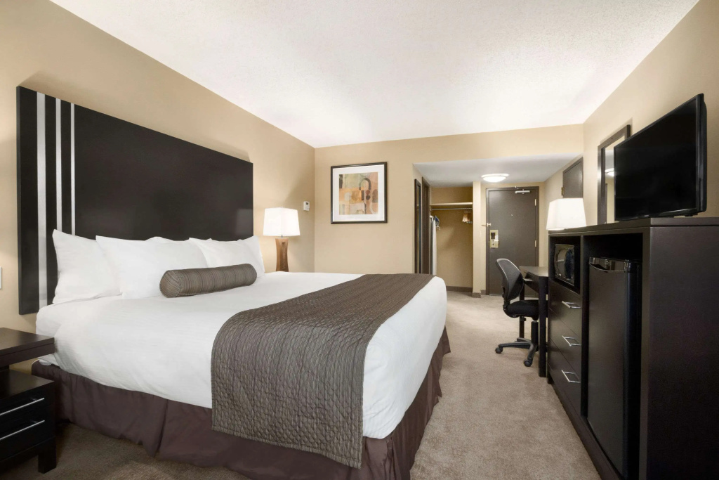 Days Inn by Wyndham Calgary Northwest - 4