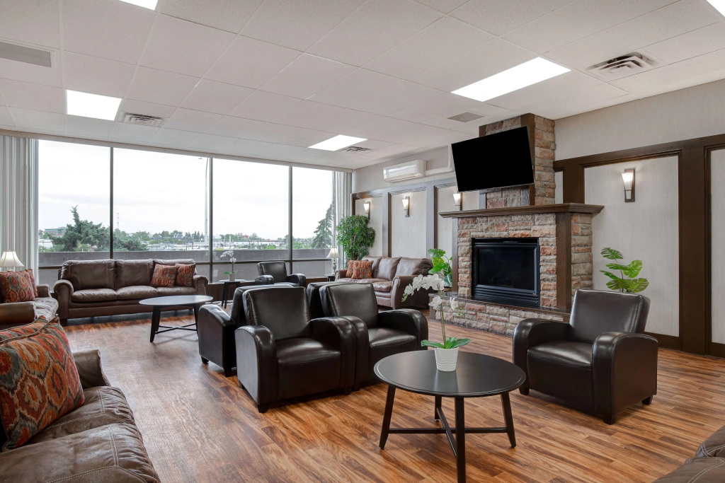 Days Inn by Wyndham Calgary South - 3