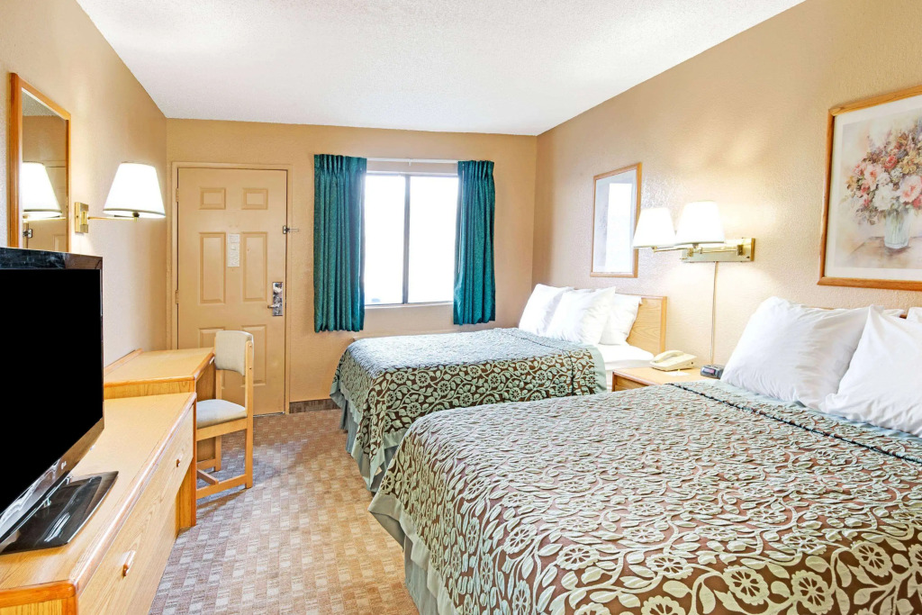 Days Inn by Wyndham El Paso Airport East - 4