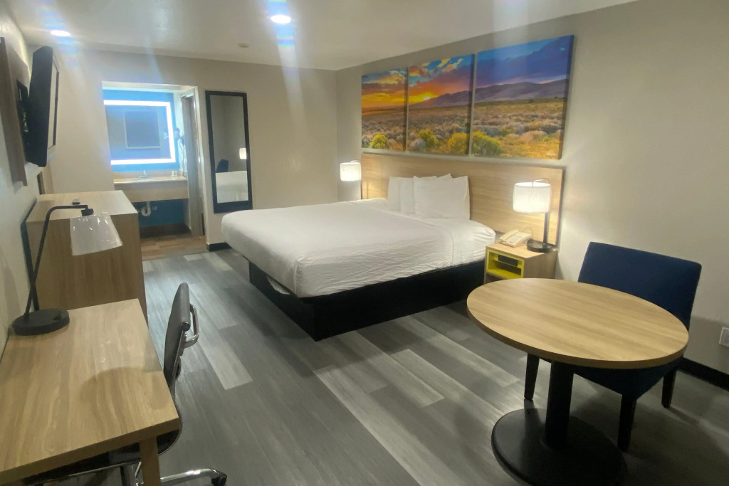 Days Inn by Wyndham El Paso West - 5