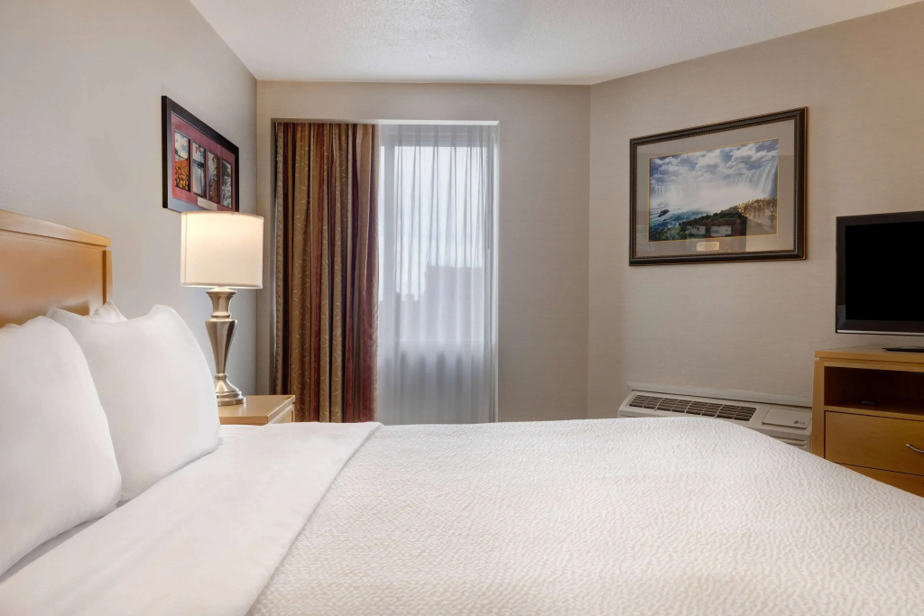 Days Inn by Wyndham Niagara Falls Near The Falls - 3