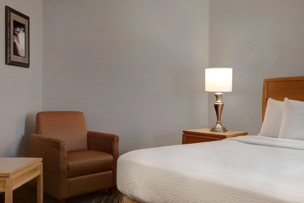 Days Inn by Wyndham Niagara Falls Near The Falls - 4