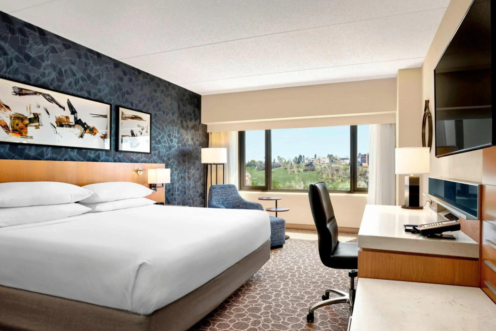 Delta Hotels by Marriott Calgary Downtown - 3