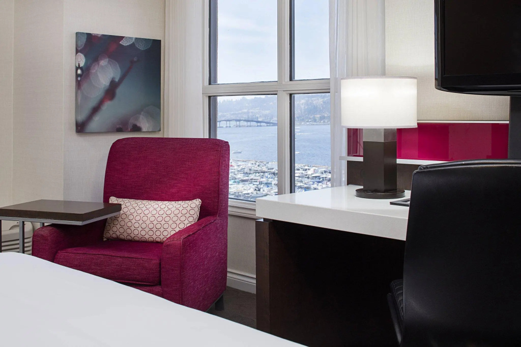 Delta Hotels by Marriott Grand Okanagan Resort - 3