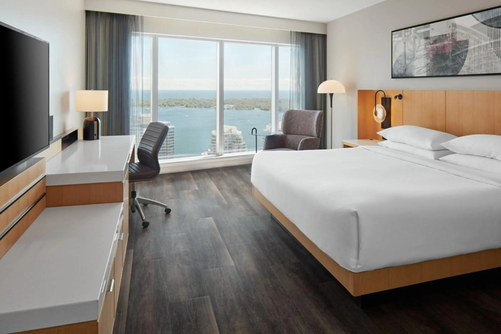 Delta Hotels by Marriott Toronto - 2