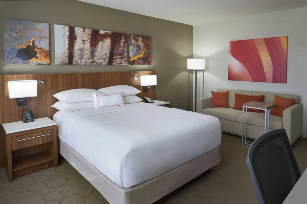 Delta Hotels by Marriott Toronto Airport & Conference Centre - 4