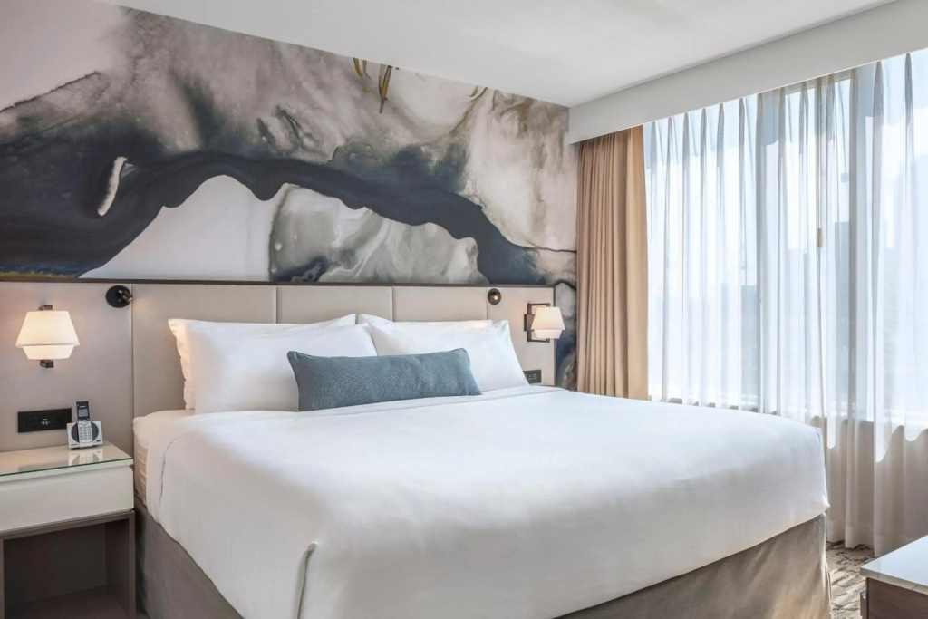 Delta Hotels by Marriott Vancouver Downtown Suites - 3