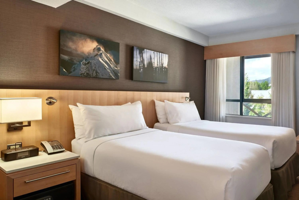 Delta Hotels by Marriott Whistler Village Suites - 3