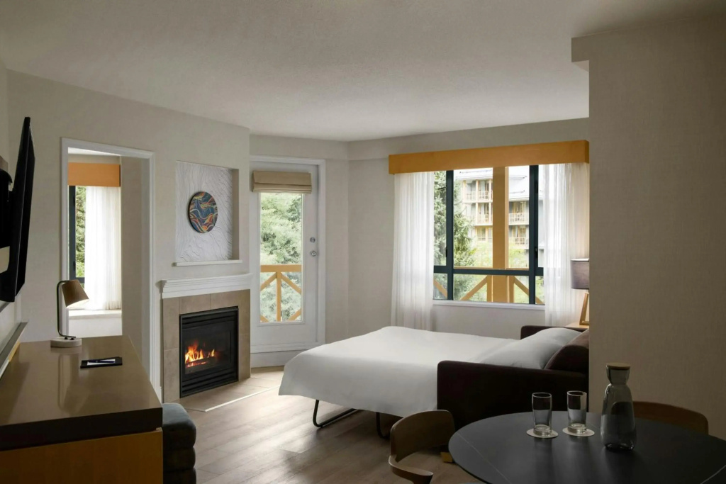 Delta Hotels by Marriott Whistler Village Suites - 4