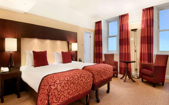 DoubleTree by Hilton Brighton Metropole - 3