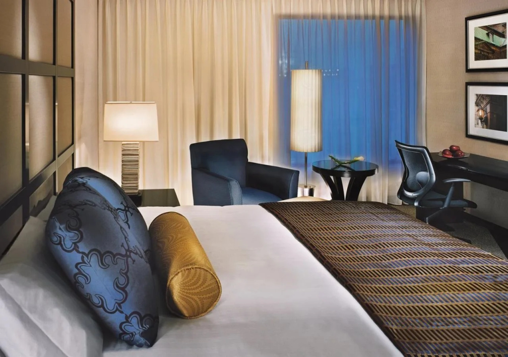 DoubleTree by Hilton Montreal - 5