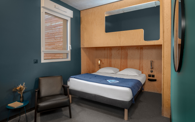 Eklo Hotels Bordeaux City center Bastide - 3