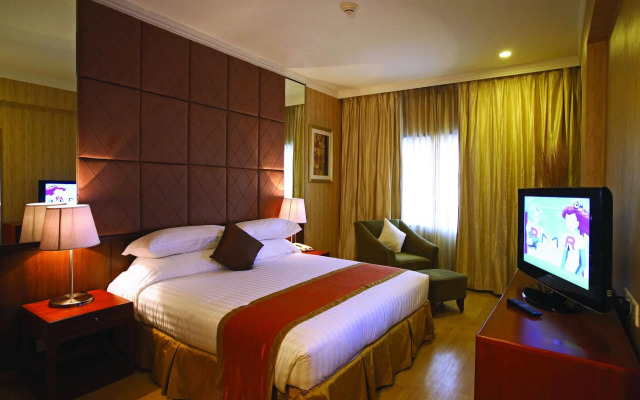 Ellaa Hotel Gachibowli - 4