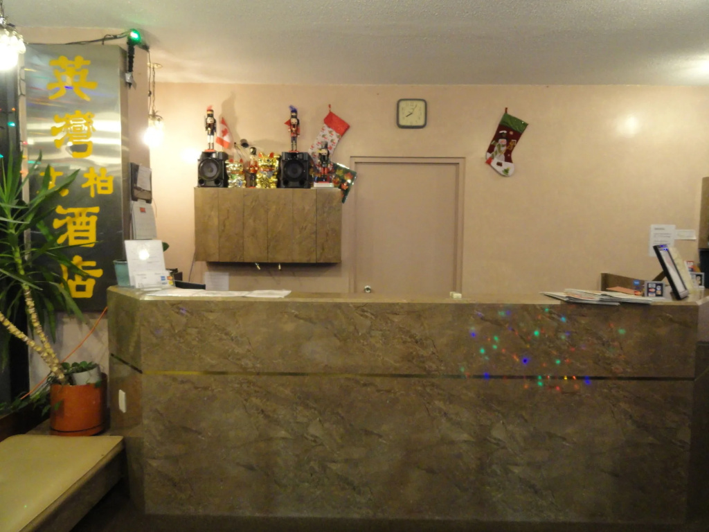 English Bay Hotel - 2