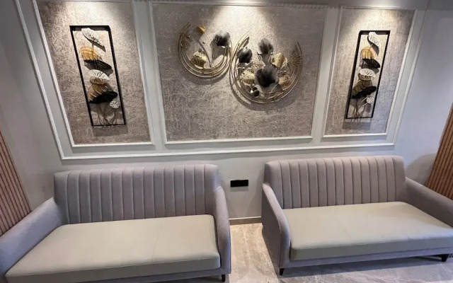 Esquire Hotel Mumbai - 2