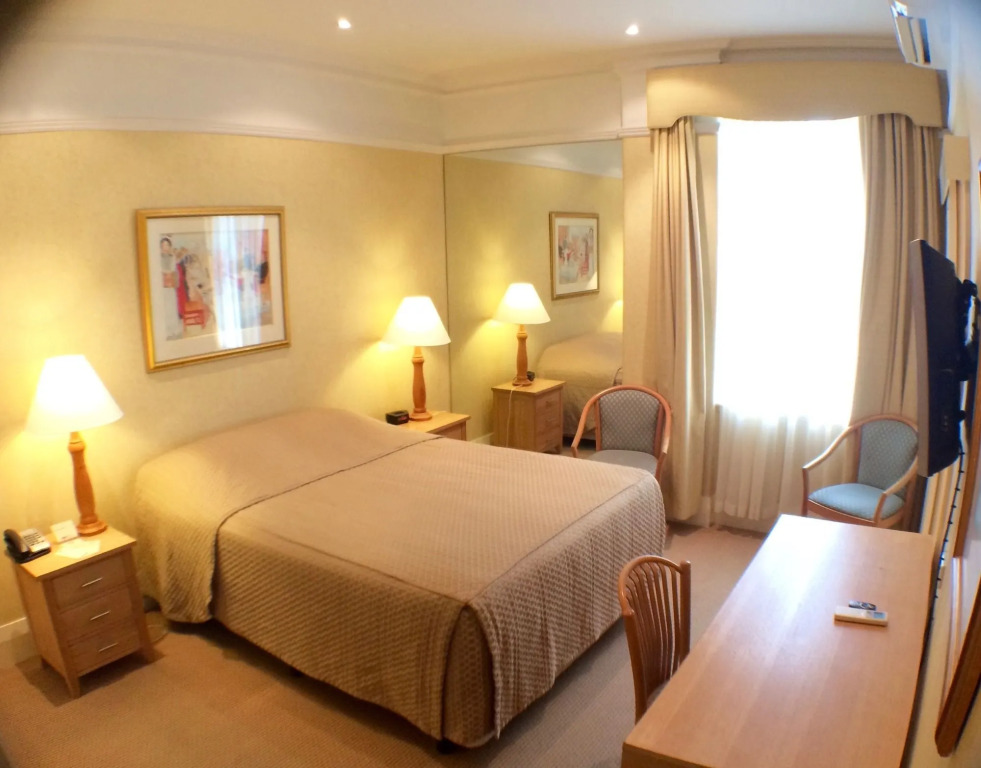 European Hotel - 3
