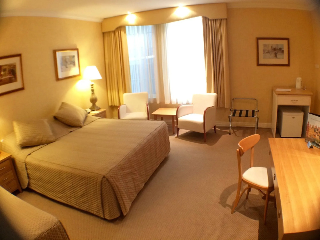 European Hotel - 4