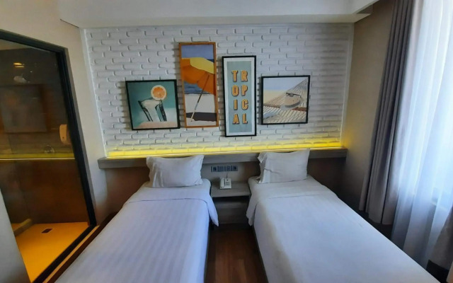Expressia Hotel Makassar - 2