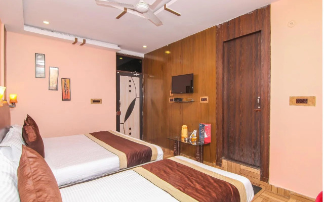 FabHotel Gazal Residency - 3
