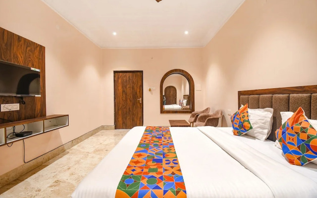 FabHotel Golden Suites - 5