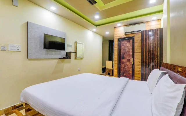 Fabhotel Gmc Grand - 4