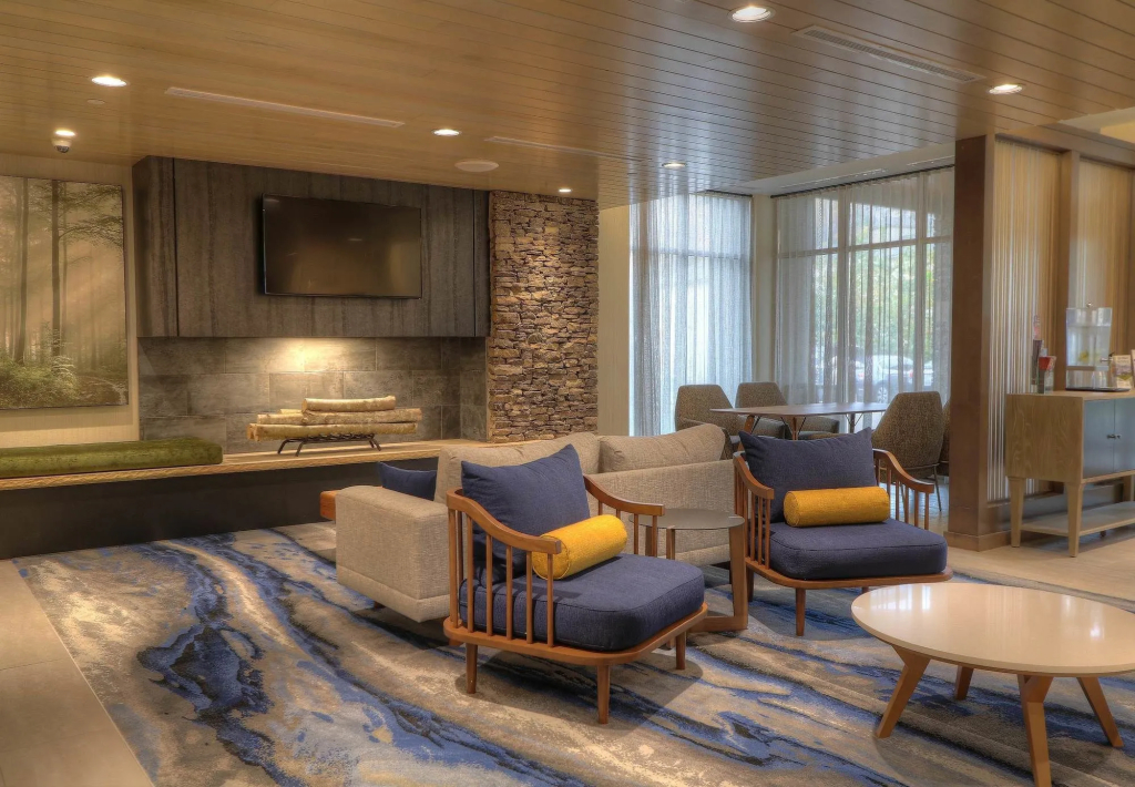 Fairfield Inn & Suites by Marriott Gatlinburg Downtown - 2