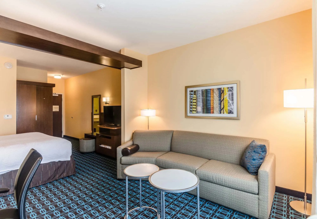 Fairfield Inn & Suites by Marriott Panama City Beach - 4