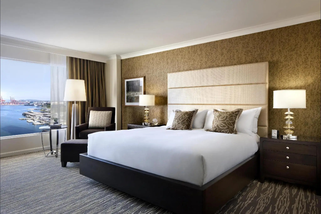 Fairmont Waterfront - 2