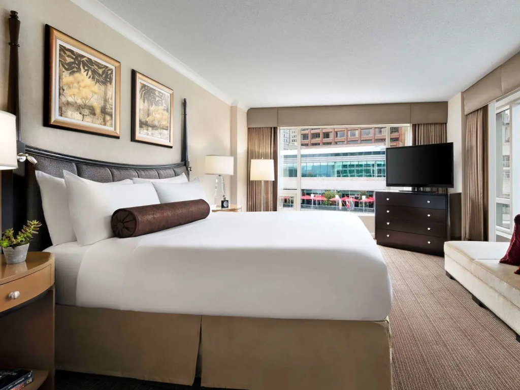 Fairmont Waterfront - 4