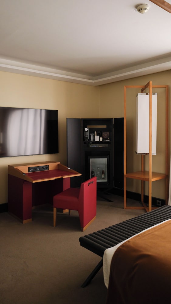 Five Seas by Inwood Hotels - 5