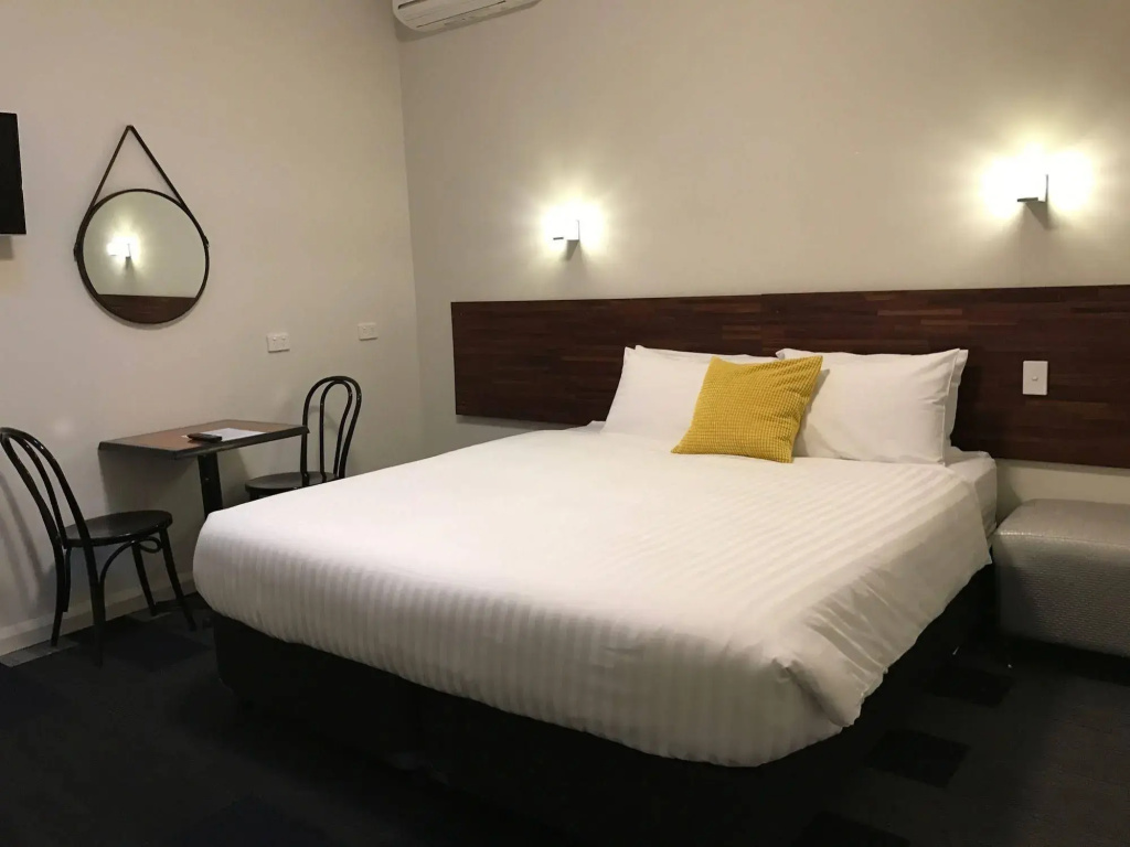Gallery Hotel - 5