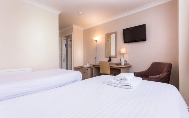 Gardens Hotel - 4