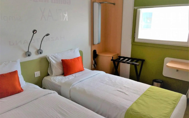 Ginger Hotel Lucknow - 2