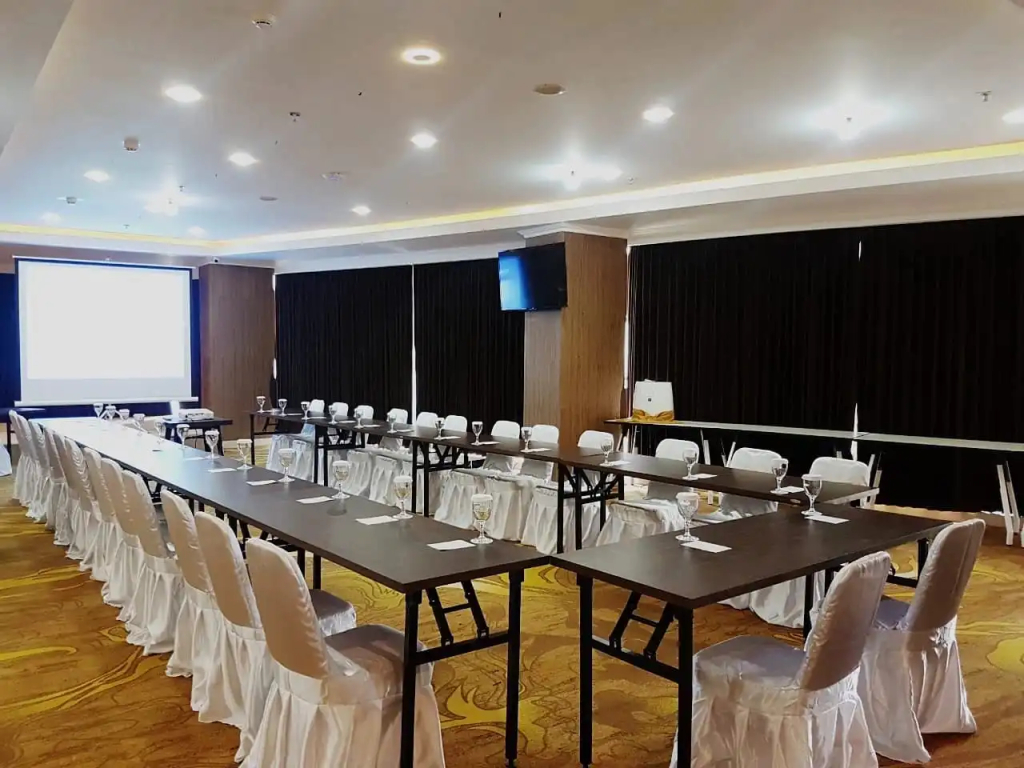 GoldVitel Hotel Surabaya - 3
