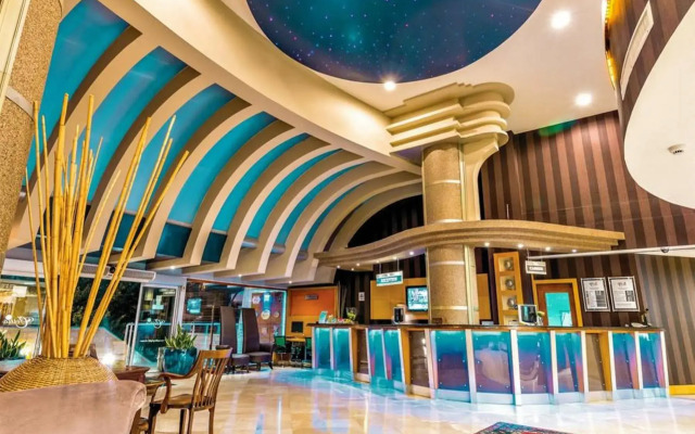 Grand Cettia Hotel - 2