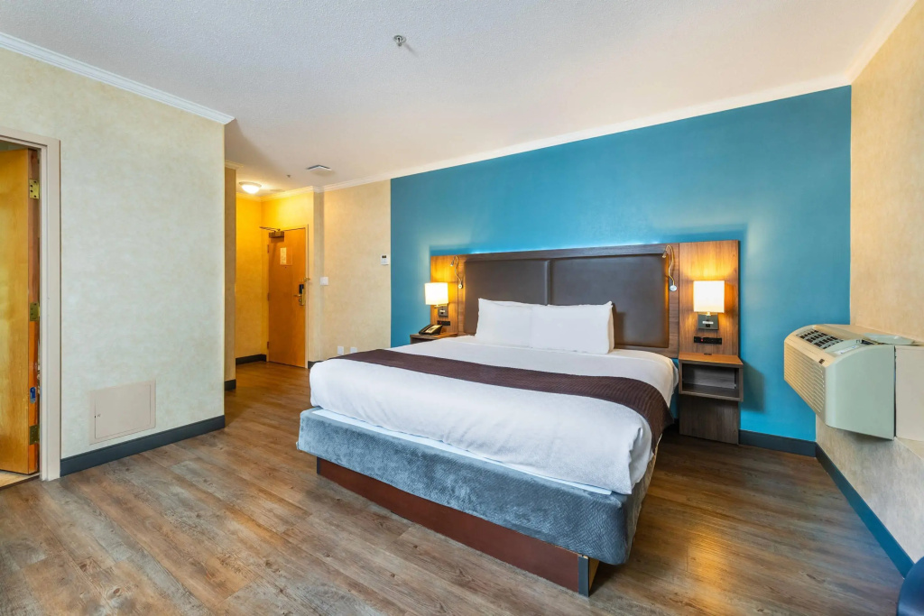 Grand Park Hotel & Suites Downtown Vancouver, an Ascend Collection Hotel - 4
