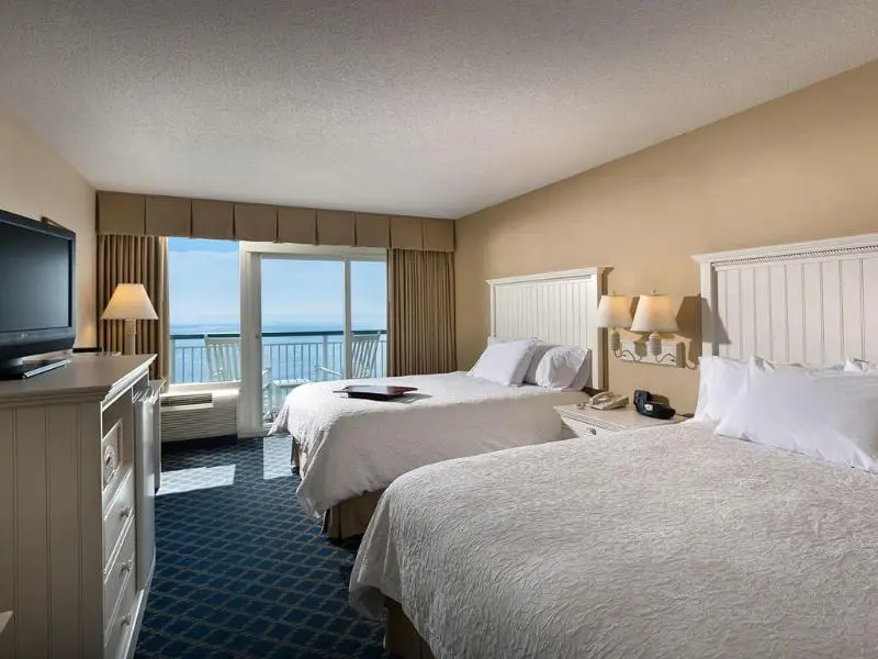 Hampton Inn & Suites Myrtle Beach/Oceanfront - 2