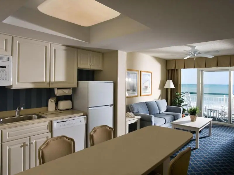 Hampton Inn & Suites Myrtle Beach/Oceanfront - 5