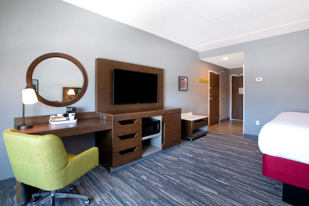 Hampton Inn & Suites Ottawa West - 2